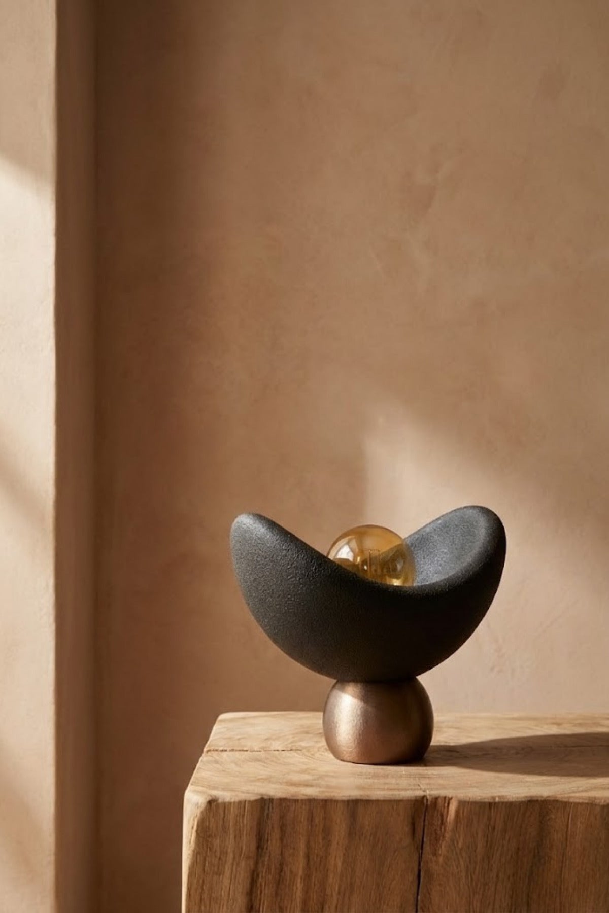 Luna Tasarım Masa Lambası Bronz Detaylı Abajur Loş Amber Işık, Rustik Ampul Hediyeli 20 x 37 cm
