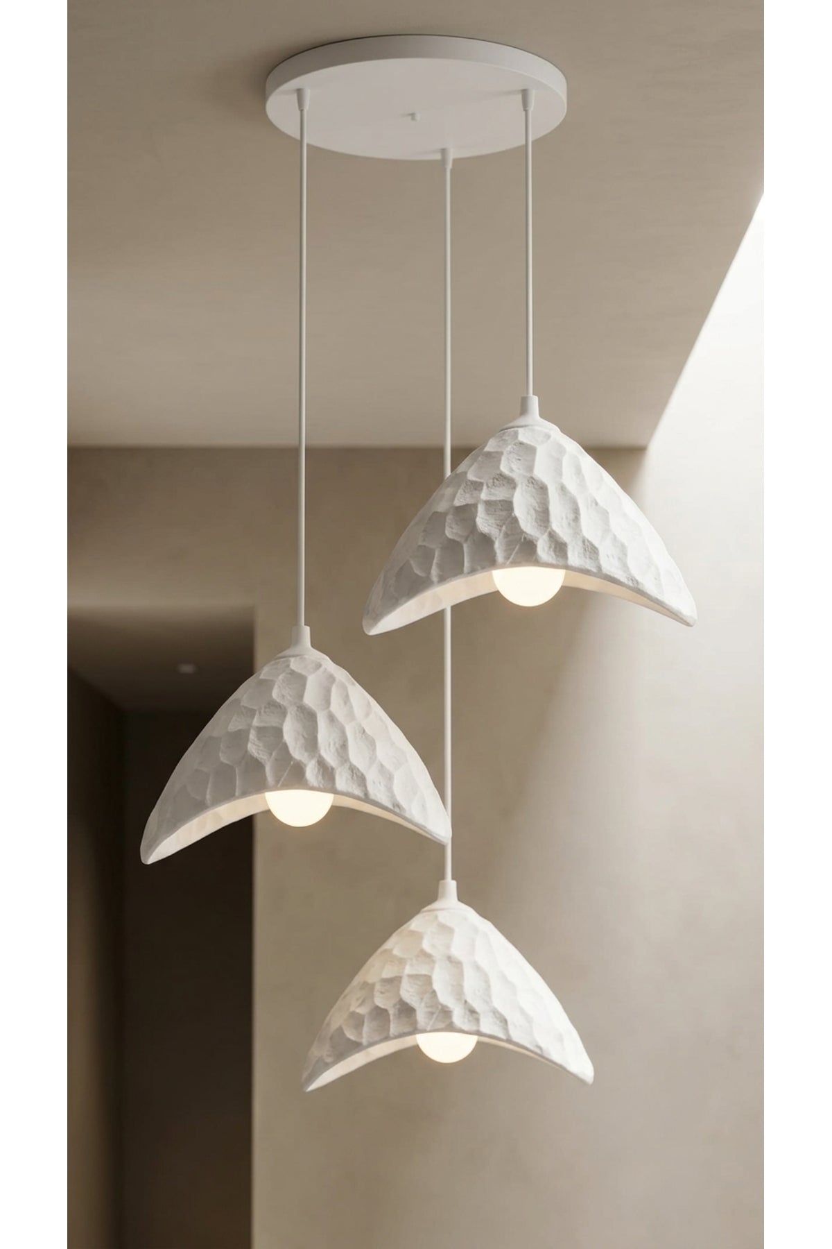 Oyma Desenli 3'lü Kademeli Sarkıt Avize 23x20 cm Ayarlanabilir Kablolu PLA Modern Salon ve Yemek Masası Aydınlatması - Beyaz