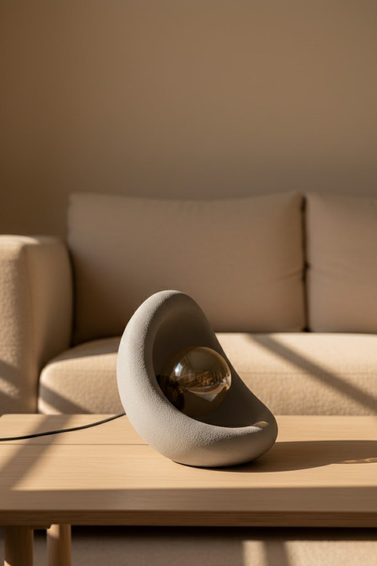 Modern Beton Dokulu Abajur | Organik Oval Gece Lambası (Masaüstü Komodin Lambası) 25 Cm