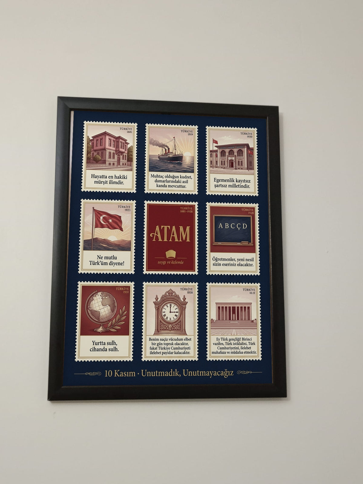 Kişiye Özel Pul Koleksiyonu Tablosu – İsme Özel Çerçeveli Tablo 30x40 | Doğum Günü, Sevgiliye, Anneye, Arkadaşa Hediye